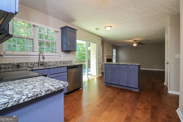 3264 Ashgrove Lane SW, Marietta, GA 30008