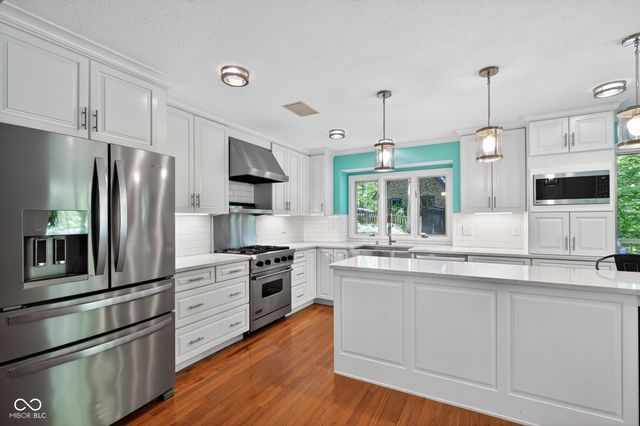 845 Sugarbush Ridge, Zionsville, IN 46077
