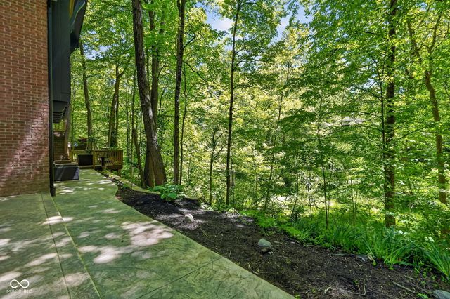 845 Sugarbush Ridge, Zionsville, IN 46077