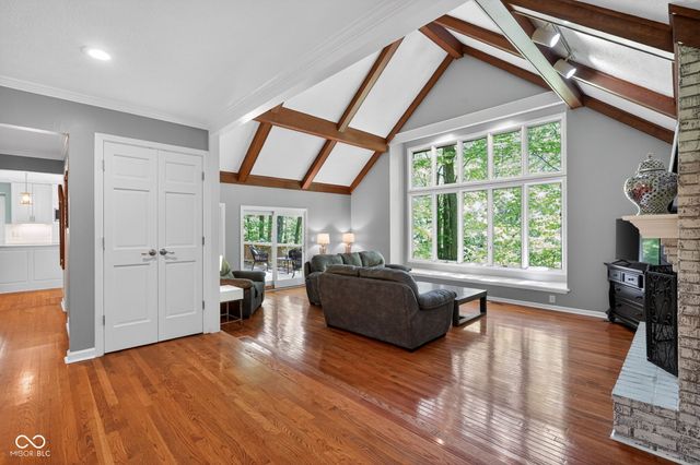 845 Sugarbush Ridge, Zionsville, IN 46077