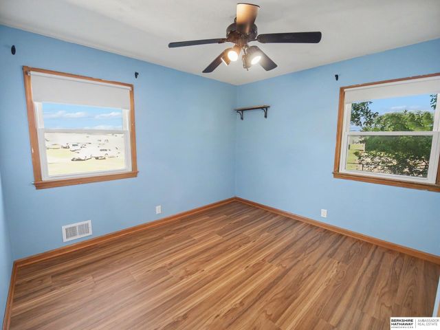 8346 Parker Court, Omaha, NE 68114