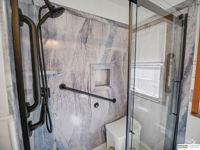8346 Parker Court, Omaha, NE 68114