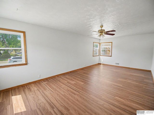 8346 Parker Court, Omaha, NE 68114