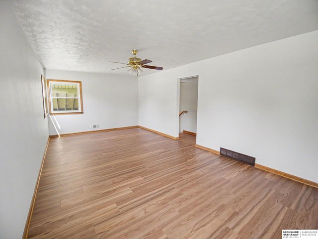8346 Parker Court, Omaha, NE 68114