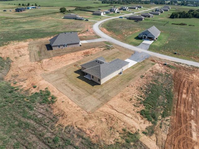 5324 Littlefoot Lane, Guthrie, OK 73044