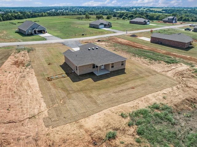 5324 Littlefoot Lane, Guthrie, OK 73044