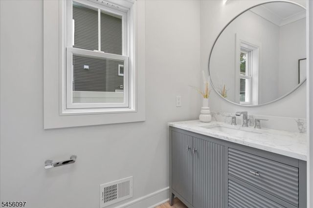 517 Lexington Ave, Cranford Twp., NJ 07016