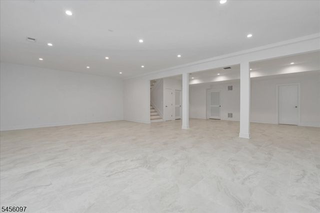 517 Lexington Ave, Cranford Twp., NJ 07016
