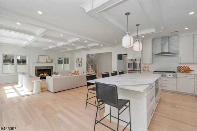 517 Lexington Ave, Cranford Twp., NJ 07016