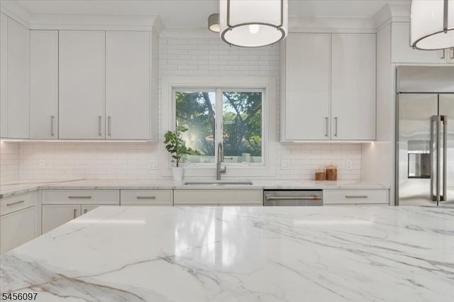 517 Lexington Ave, Cranford Twp., NJ 07016