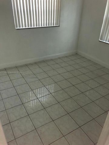 414 NW 15th Way, Fort Lauderdale, FL 33311