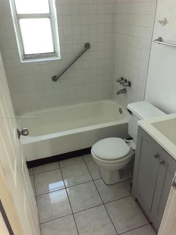 414 NW 15th Way, Fort Lauderdale, FL 33311