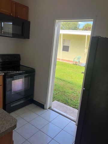 414 NW 15th Way, Fort Lauderdale, FL 33311