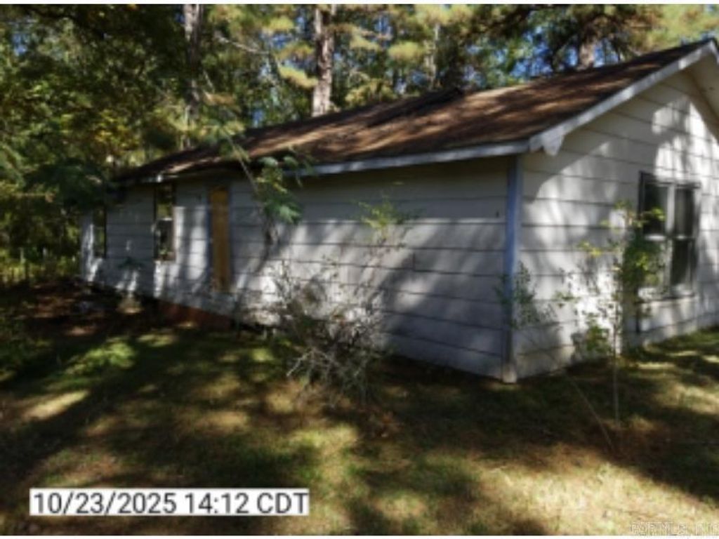 2701 Hixon Drive, Pine Bluff, AR 71603