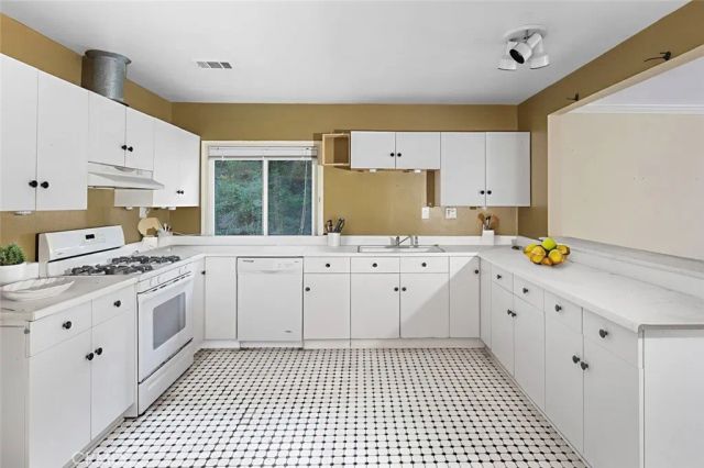 21431 Stans Lane, Laguna Beach, CA 92651
