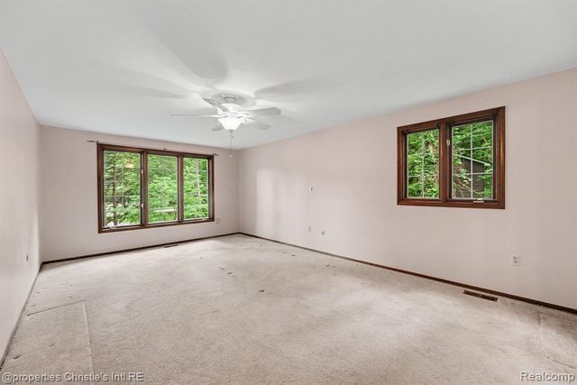 393 Eckford Circle, Troy, MI 48085