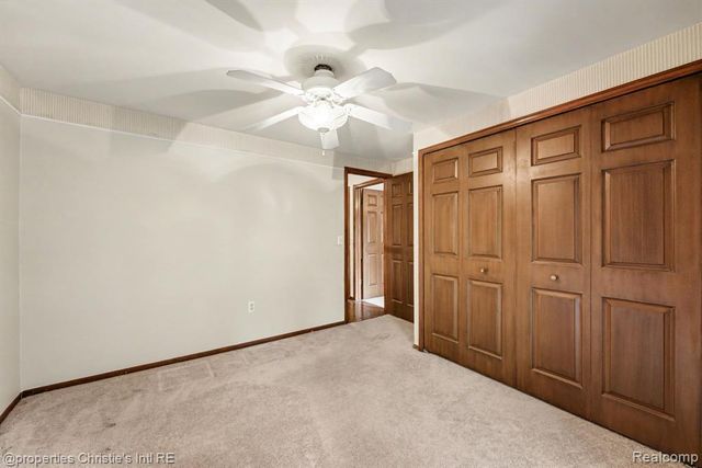 393 Eckford Circle, Troy, MI 48085