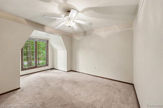 393 Eckford Circle, Troy, MI 48085