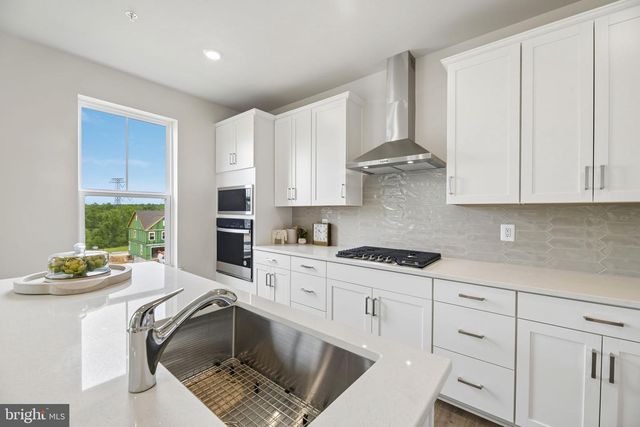 9808 STONEHAVEN CT, Waldorf, MD 20601