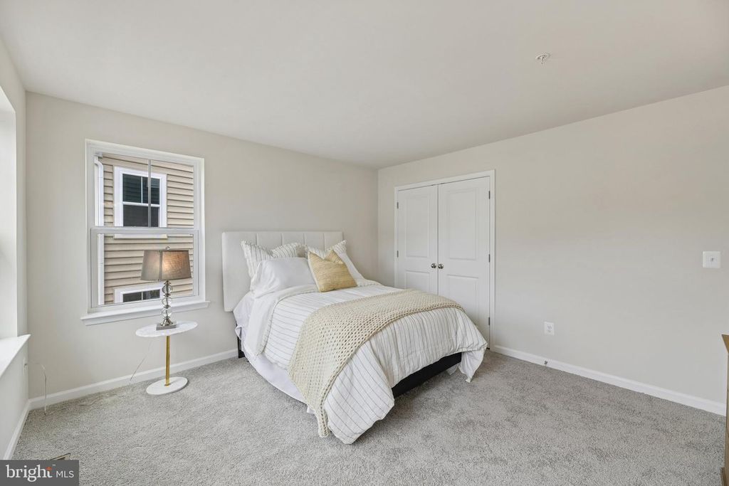 Image 27 of property listing at 9808 STONEHAVEN CT, Waldorf, MD 20601