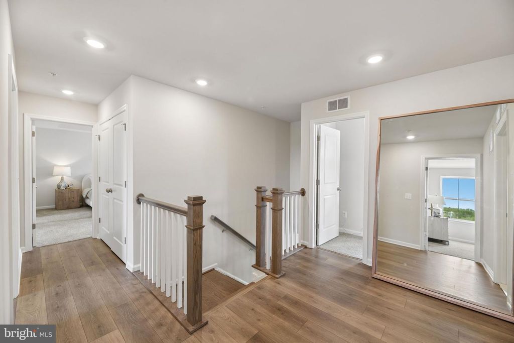 Image 30 of property listing at 9808 STONEHAVEN CT, Waldorf, MD 20601