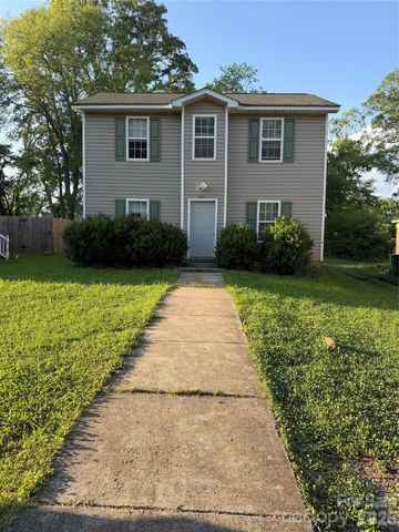 3128 Seymour Drive, Charlotte, NC 28208