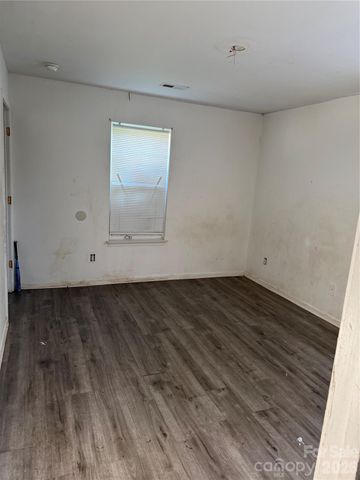 3128 Seymour Drive, Charlotte, NC 28208