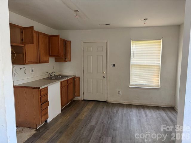 3128 Seymour Drive, Charlotte, NC 28208