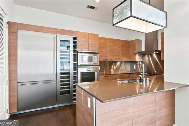 45 Ivan Allen Jr Boulevard NW 1808, Atlanta, GA 30308