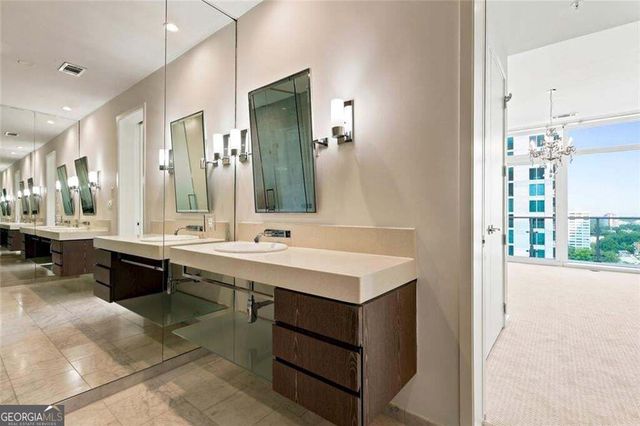 45 Ivan Allen Jr Boulevard NW 1808, Atlanta, GA 30308