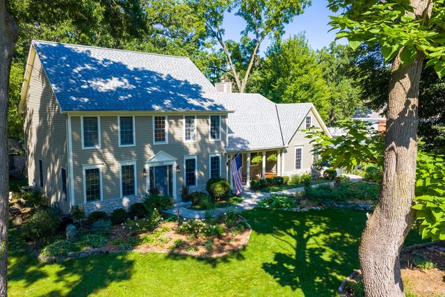 318 Timber Trail, Batavia, IL 60510