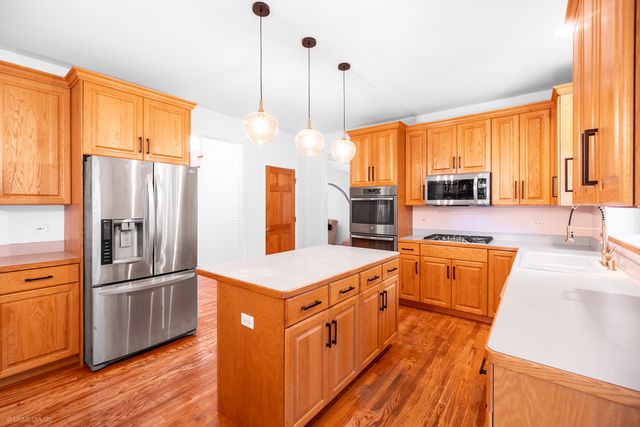 318 Timber Trail, Batavia, IL 60510