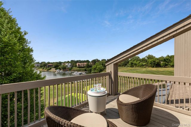 15 Harbour Point Drive, Northport, NY 11768