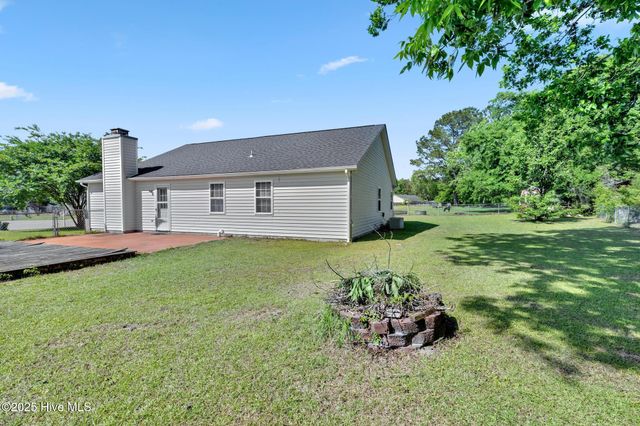 304 Benjamin Court, Jacksonville, NC 28540
