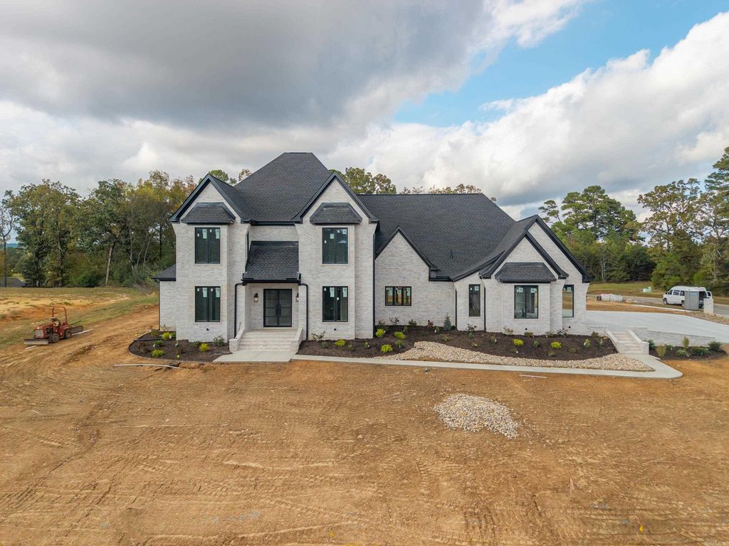 124 Arlington Park Circle, Hot Springs, AR 71901