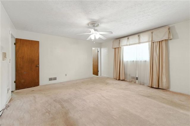 1609 Adrian Drive, Riverdale, GA 30296