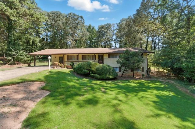 1609 Adrian Drive, Riverdale, GA 30296
