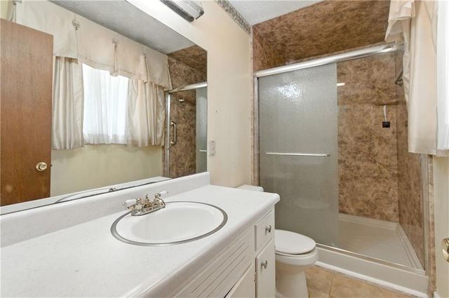 1609 Adrian Drive, Riverdale, GA 30296