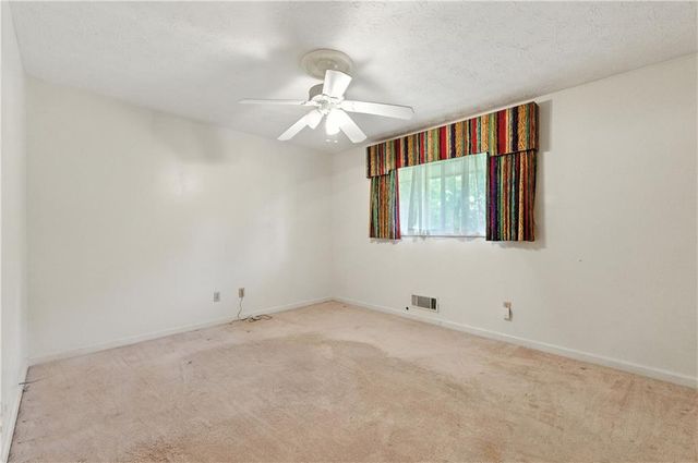 1609 Adrian Drive, Riverdale, GA 30296