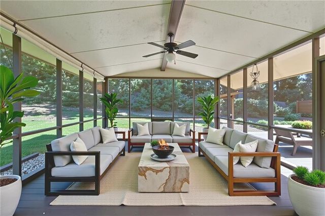 1609 Adrian Drive, Riverdale, GA 30296