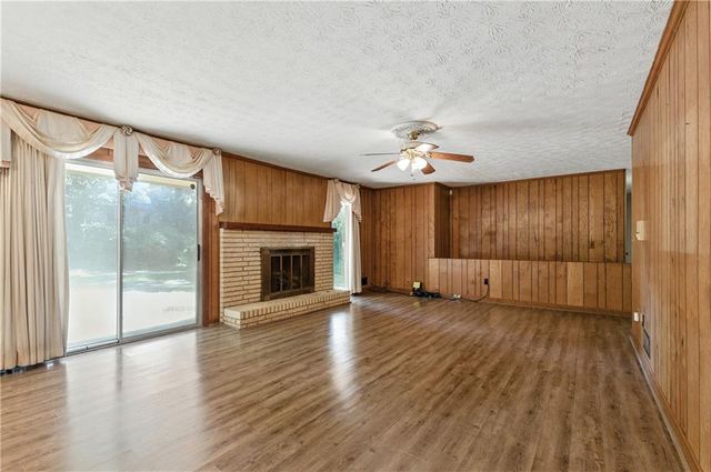 1609 Adrian Drive, Riverdale, GA 30296