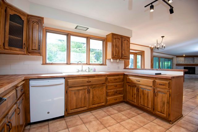 1508 S Essex Road, Springfield, MO 65809