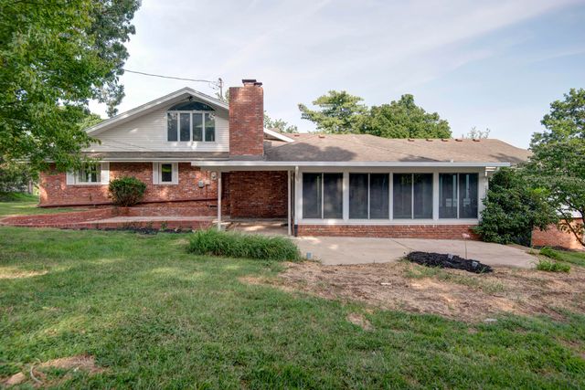 1508 S Essex Road, Springfield, MO 65809