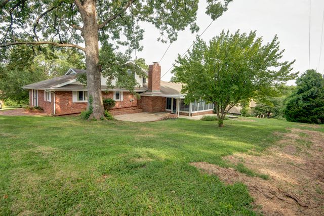 1508 S Essex Road, Springfield, MO 65809