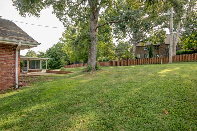 1508 S Essex Road, Springfield, MO 65809