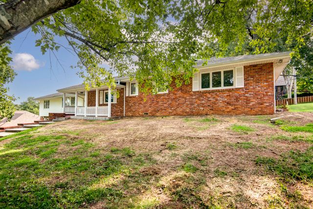 1508 S Essex Road, Springfield, MO 65809