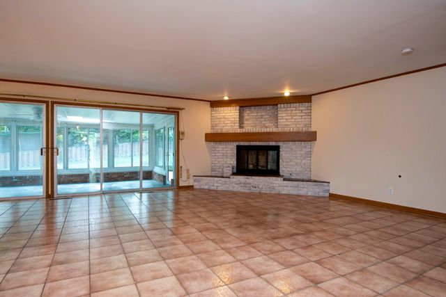 1508 S Essex Road, Springfield, MO 65809