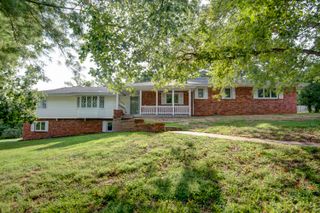 1508 S Essex Road, Springfield, MO 65809