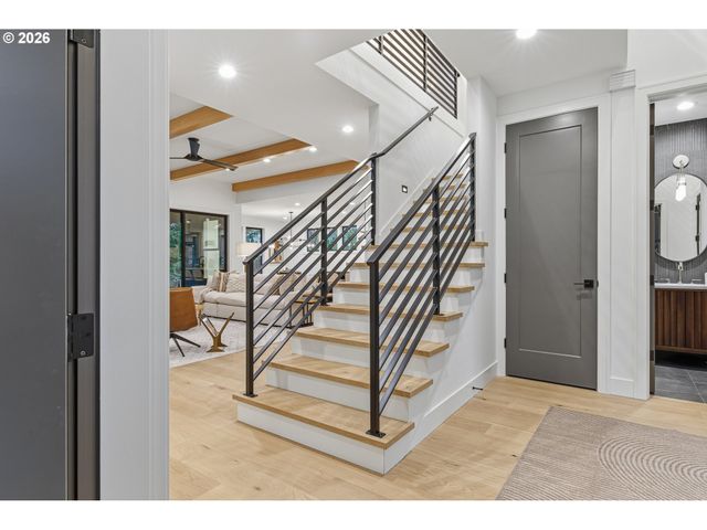 14100 KNAUS Rd, Lake Oswego, OR 97034