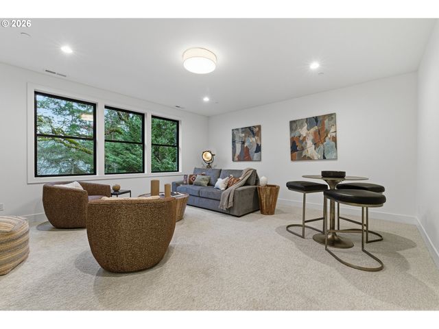 14100 KNAUS Rd, Lake Oswego, OR 97034